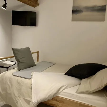Aux 4 Logis Appart-Hotel - Studio Le Roof - Une Vue Splendide - Petit Dejeuner Inclus 1Ere Nuit Aparthotel *