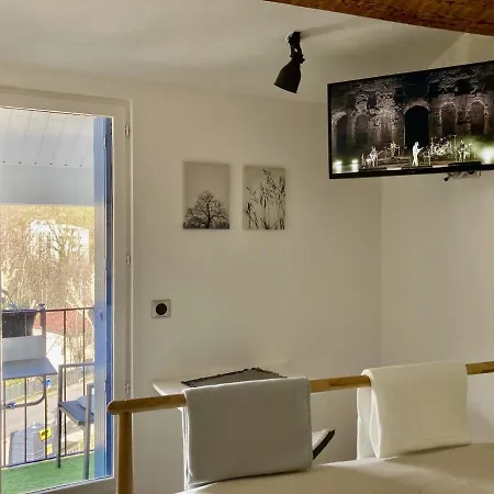 Aux 4 Logis Appart-Hotel - Studio Le Roof - Une Vue Splendide - Petit Dejeuner Inclus 1Ere Nuit * Foix